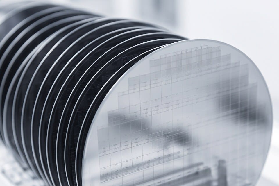AI Semiconductor Stacked Packages: Why the Grinding Process Became the Starting Point for Yield